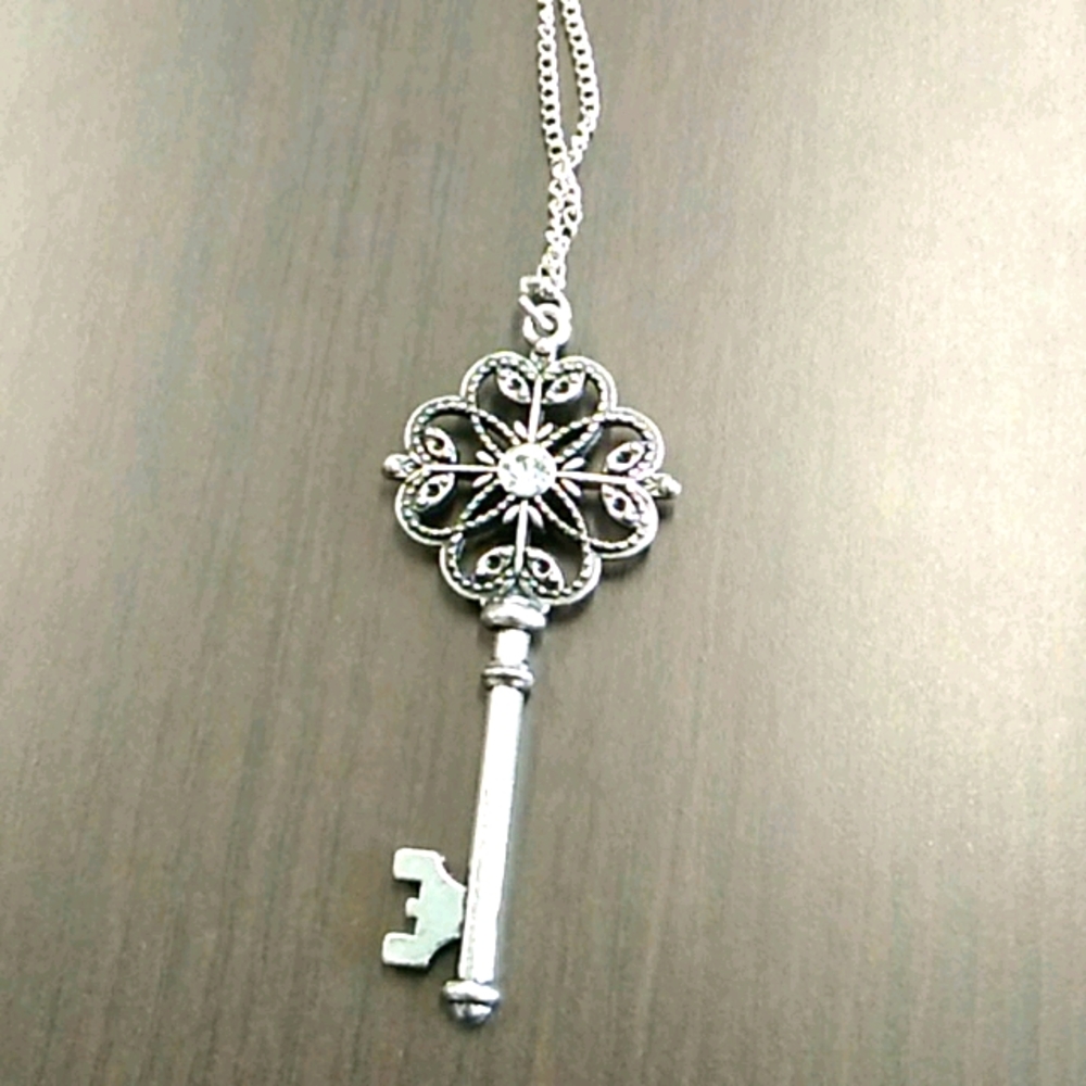 Key necklace